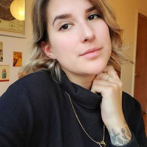 Meet your Posher, Dominique